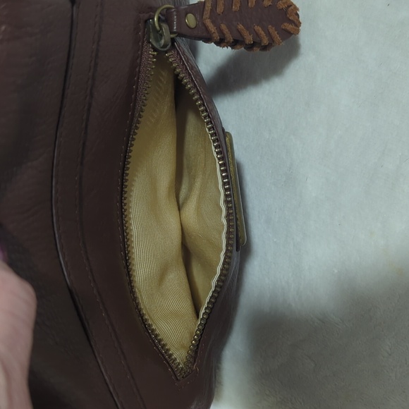 Isabella Fiore Italian Leather Crossbody - Picture 13 of 15